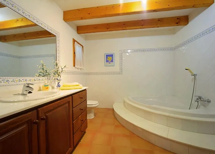 Catalunya Casas Charming With Pool Walking Distance To Beach! Willa